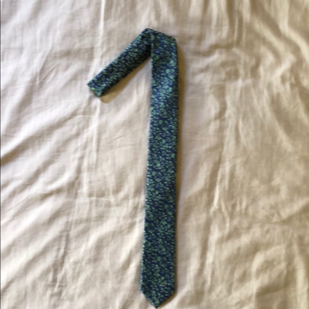 Men’s floral tie